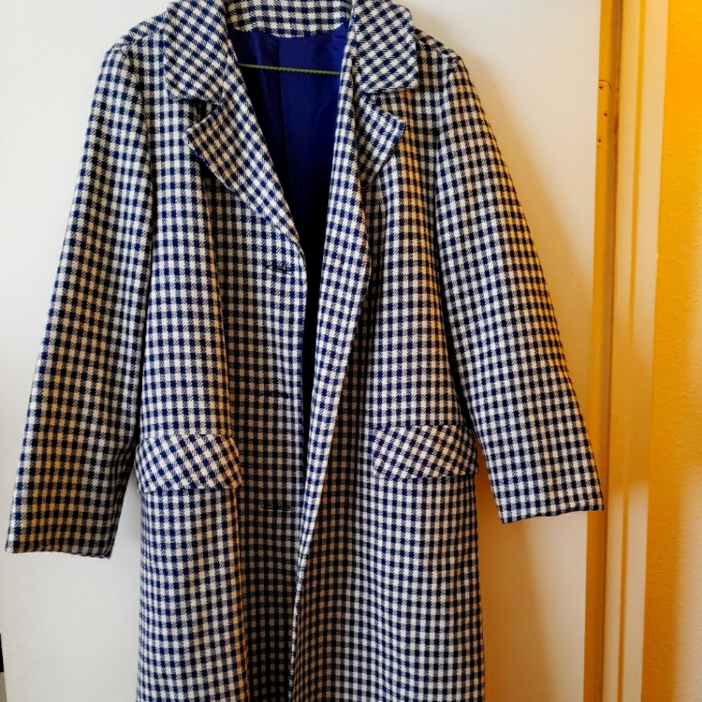 Navy and White checked vintage coat - Sz 16